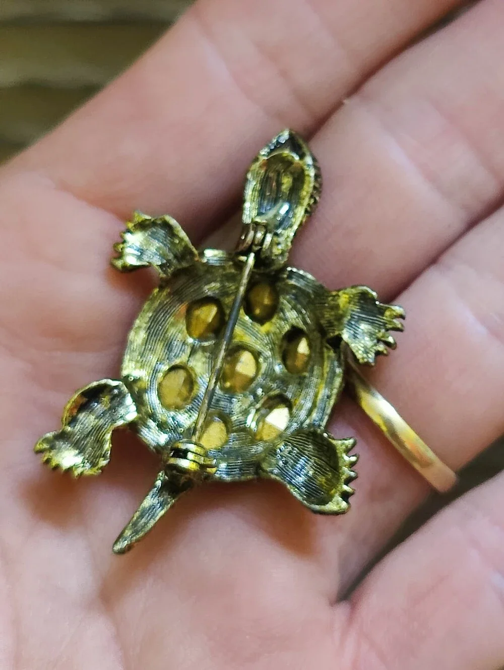 🐢 Vintage Green Uranium Glass Turtle Pin - Picture 5 of 6